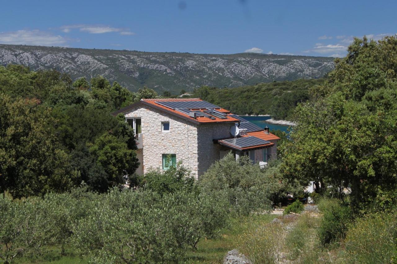 Seaside Secluded Apartments Cove Karkavac - Scedro, Hvar - 8801 耶尔萨 外观 照片