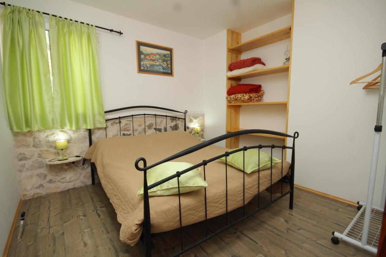 Seaside Secluded Apartments Cove Karkavac - Scedro, Hvar - 8801 耶尔萨 外观 照片